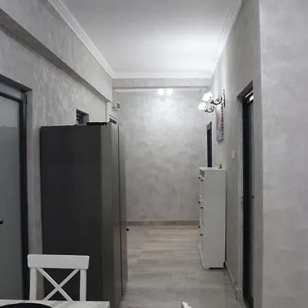 アパート Casa Flori ブカレスト
